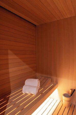 Gommages corporels, soins du visage, 1 salle de soins