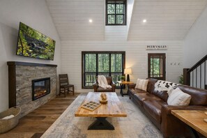 TV connectée, cheminée, baby-foot