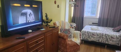 1 bedroom, iron/ironing board, free WiFi, bed sheets