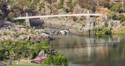 Luxurious 3 bedroom apartment in prime central location