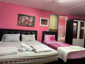 One bedroom twin bed | Desk, laptop workspace, blackout drapes, bed sheets