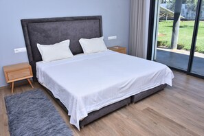 4 bedrooms, iron/ironing board, WiFi, bed sheets - Beautiful villa in Benslimane! (Benslimane)
