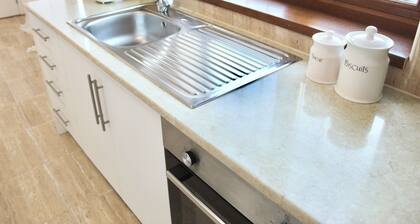 Cosy studio near NEC BHX Resorts World