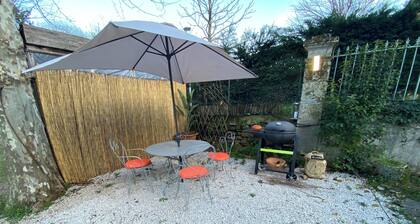 Appartement F3 REMBRANDT Rez de jardin et parking privé Résidence Les Platanes