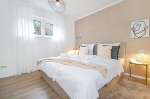 1 bedroom, iron/ironing board, WiFi, bed sheets - Stil und Komfort Terrasse - Parkplatz (Bielefeld)