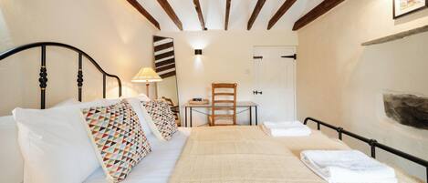 1 soverom, strykejern/-brett, wi-fi og sengetøy