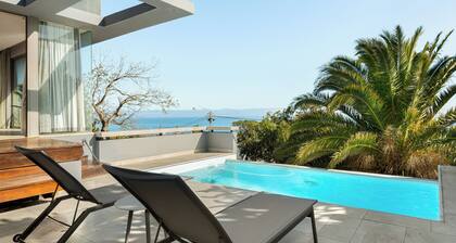 Camps Bay Ocean View Villa with Pool
