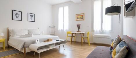 1 chambre, fer et planche à repasser, lit parapluie, Wi-Fi