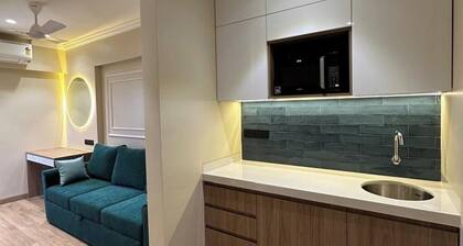 Sunshine B : A Cozy Apartment
Premium Service Apartments, Khar - Bandra