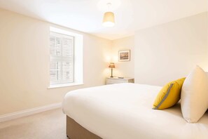 3 bedrooms, iron/ironing board, WiFi, bed sheets - Host & Stay | Hotspur Street (Alnwick)