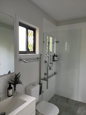 Shower, towels, soap, shampoo