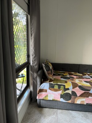 2 bedrooms, iron/ironing board, free WiFi, bed sheets