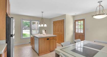 Quiet Cul-de-Sac Escape in Heart of Charlotte