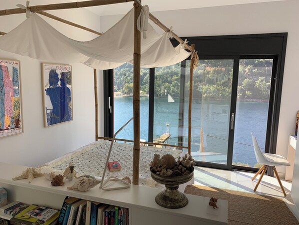 4 bedrooms, iron/ironing board, bed sheets