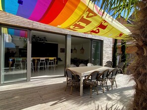 Outdoor dining - House for 11 people 350 m from Plage du Sillon (Saint-Malo)