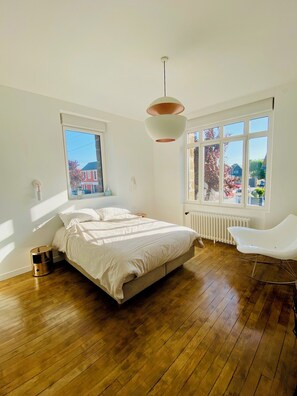 5 quartos, Wi-Fi, roupa de cama