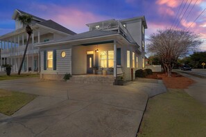 Exterior - Destin Oasis Coastal Hideaway With Backyard Fun 4 Bedroom Home (Destin)