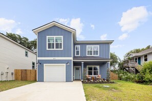 House, 4 Bedrooms | Exterior