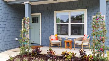 House, 4 Bedrooms | Terrace/patio