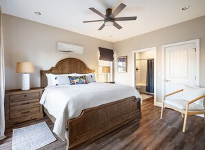 House, 5 Bedrooms | 5 bedrooms, laptop workspace, iron/ironing board, cribs/infant beds - Luxury Living Miramar Dream House Retreat 5 Bedroom Home (Miramar Beach)