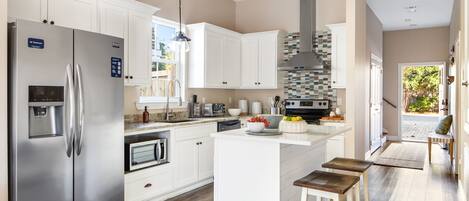 Nhà, 5 phòng ngủ | Bếp riêng | Tủ lạnh, lò nướng, dụng cụ pha cà phê/trà, lò nướng bánh mì