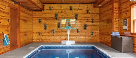 House, 6 Bedrooms | Pool