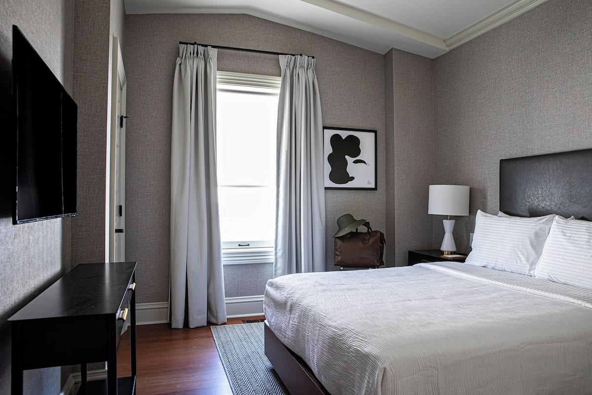 Deluxe Suite, Multiple Beds