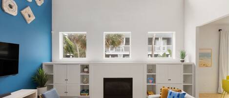 House, Multiple Bedrooms | Living area