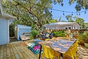 Casa, 4 habitaciones | Restaurante al aire libre