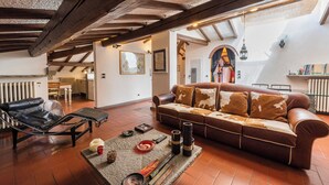 Living area - Florence Charme by Mmega (Florence)