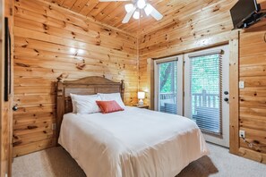 獨棟房屋, 5 間臥室 | 5 間臥室、筆電工作空間、熨斗/熨衣板、免費無線上網