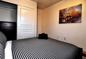 3 chambres, bureau, fer et planche à repasser, Wi-Fi gratuit