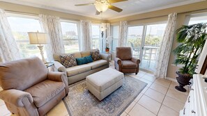 Living area - Poolside Villas 308 2 Bedroom Condo by RedAwning (Destin)