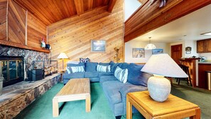 Appartement, 3 slaapkamers | Woonruimte | Smart-tv