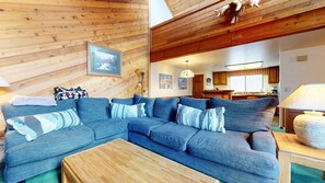 Appartement, 3 slaapkamers | Woonruimte | Smart-tv