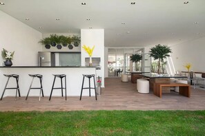 Outdoor dining - Modern apartment in the best location in SP! In a fantastic condominium! (Pinheiros São Paulo)