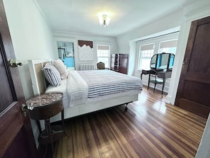 6 chambres, fer et planche à repasser, Wi-Fi, draps fournis