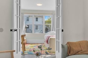 4 bedrooms, travel cot, WiFi, bed sheets - Montgomery Walkout, Bay & Beach (Atlantic City)