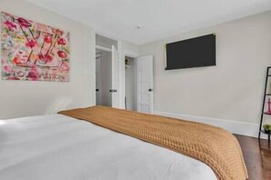 1 bedroom, iron/ironing board, WiFi, bed sheets