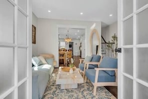 TV - Montgomery Walkout, Bay & Beach (Atlantic City)