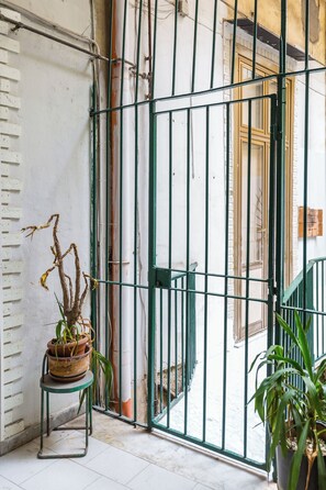Interior entrance - Art Apartment at Sanità (Naples)