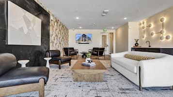 Smart TV, offices