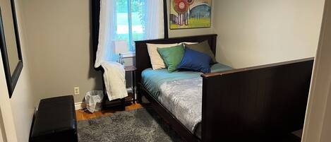 4 bedrooms, desk, iron/ironing board, free WiFi
