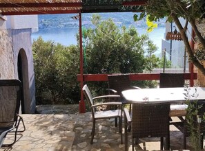 Lejlighed (Bernard Sea View Apartments - Two Bed) | Spisestue