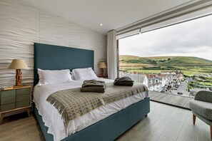 3 bedrooms, iron/ironing board, travel cot, free WiFi - 3 Bed in Woolacombe (oc-s29463) (Woolacombe)