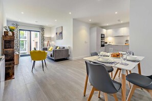 TV - 2 Bed in Woolacombe (oc-s29468) (Woolacombe)