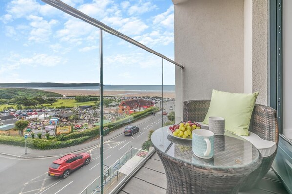 Outdoor dining - 3 Bed in Woolacombe (oc-t29466) (Woolacombe)