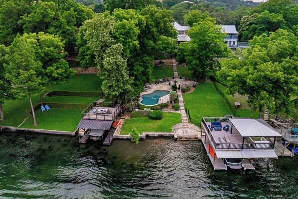 Exterior - Scenic Seclusion Near Austin: 2 Luxe Suites, Designer Dining & City Access (Austin)