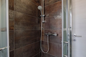 Apartment | Bathroom