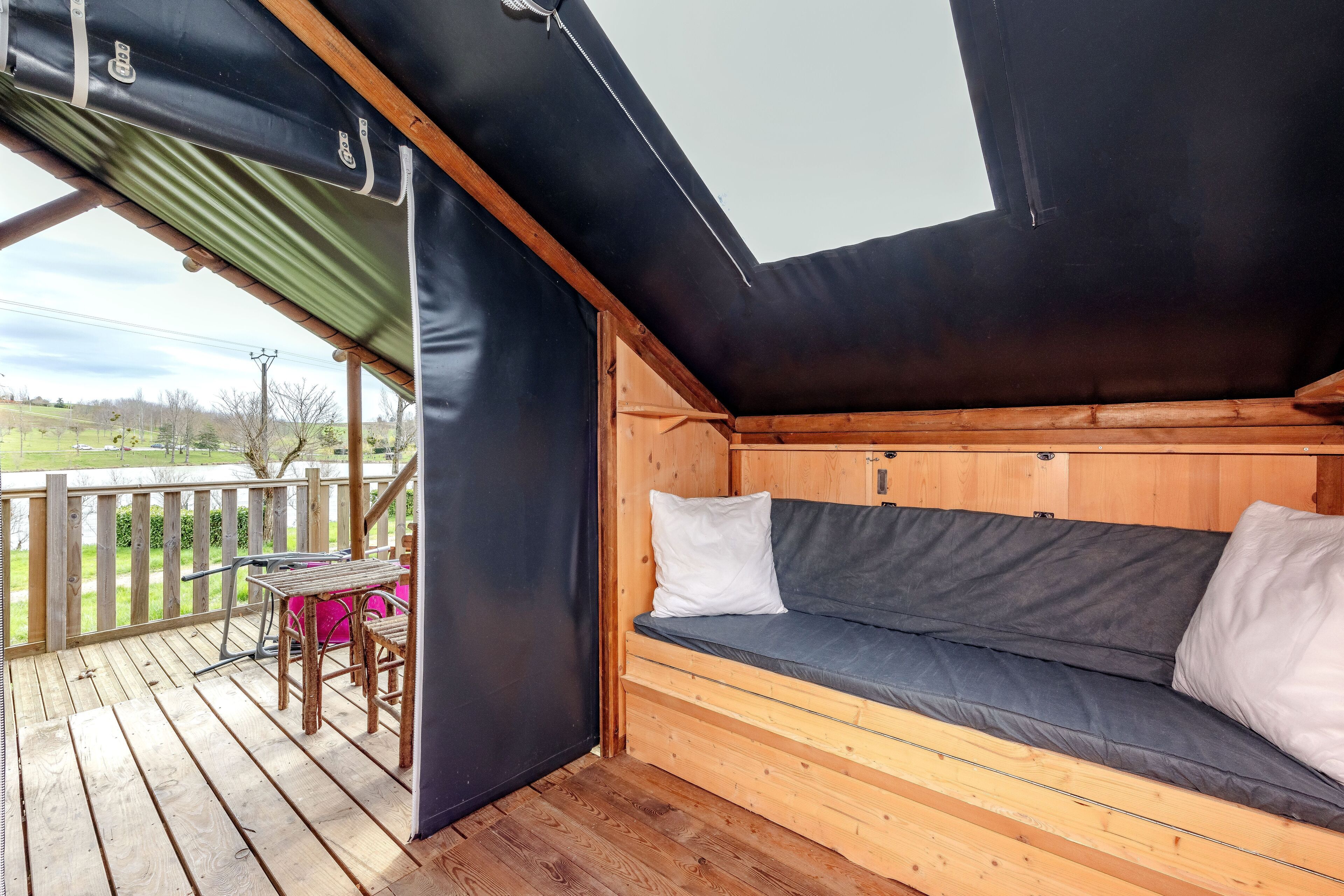 Cabin dành cho gia đình, nhiều giường | Hiên